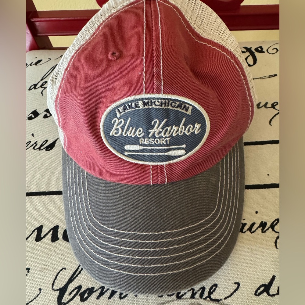 Lake Michigan Blue Harbor Resort Trucker Adjustable Hat Cap NWT